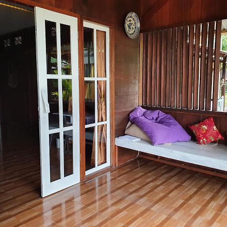 Amban Beach House Manokwari Kültér fotó