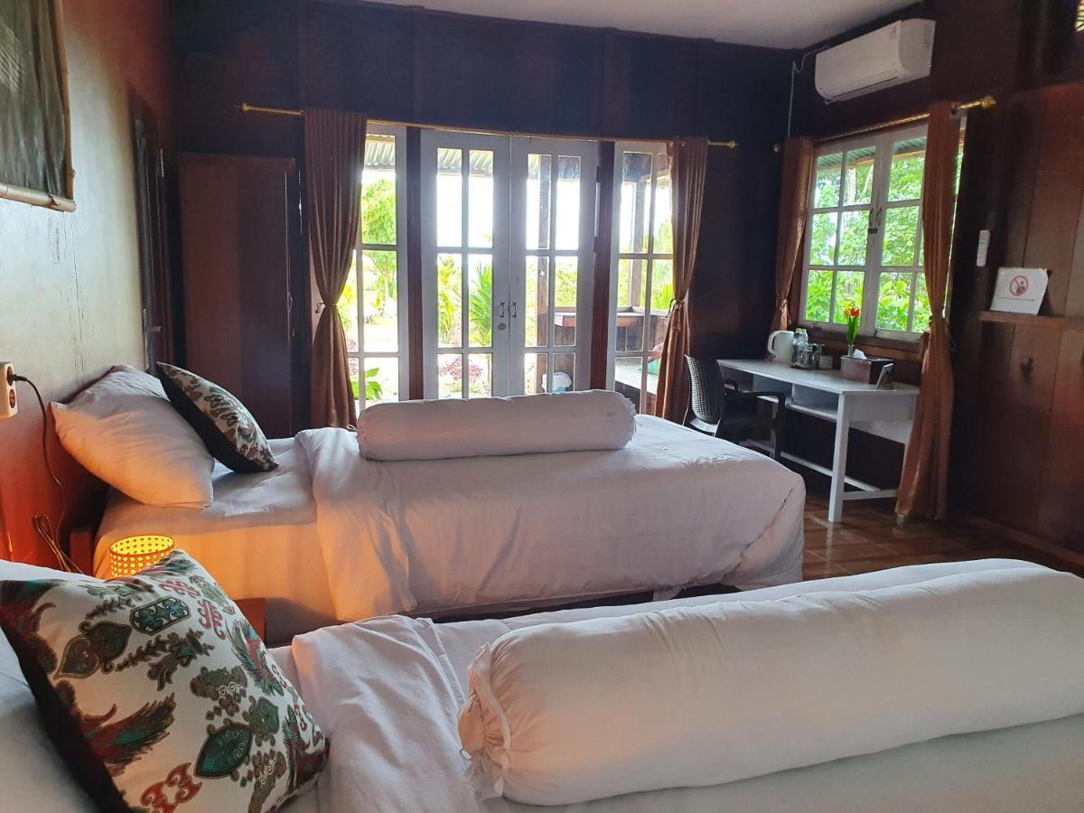 Amban Beach House Manokwari Kültér fotó