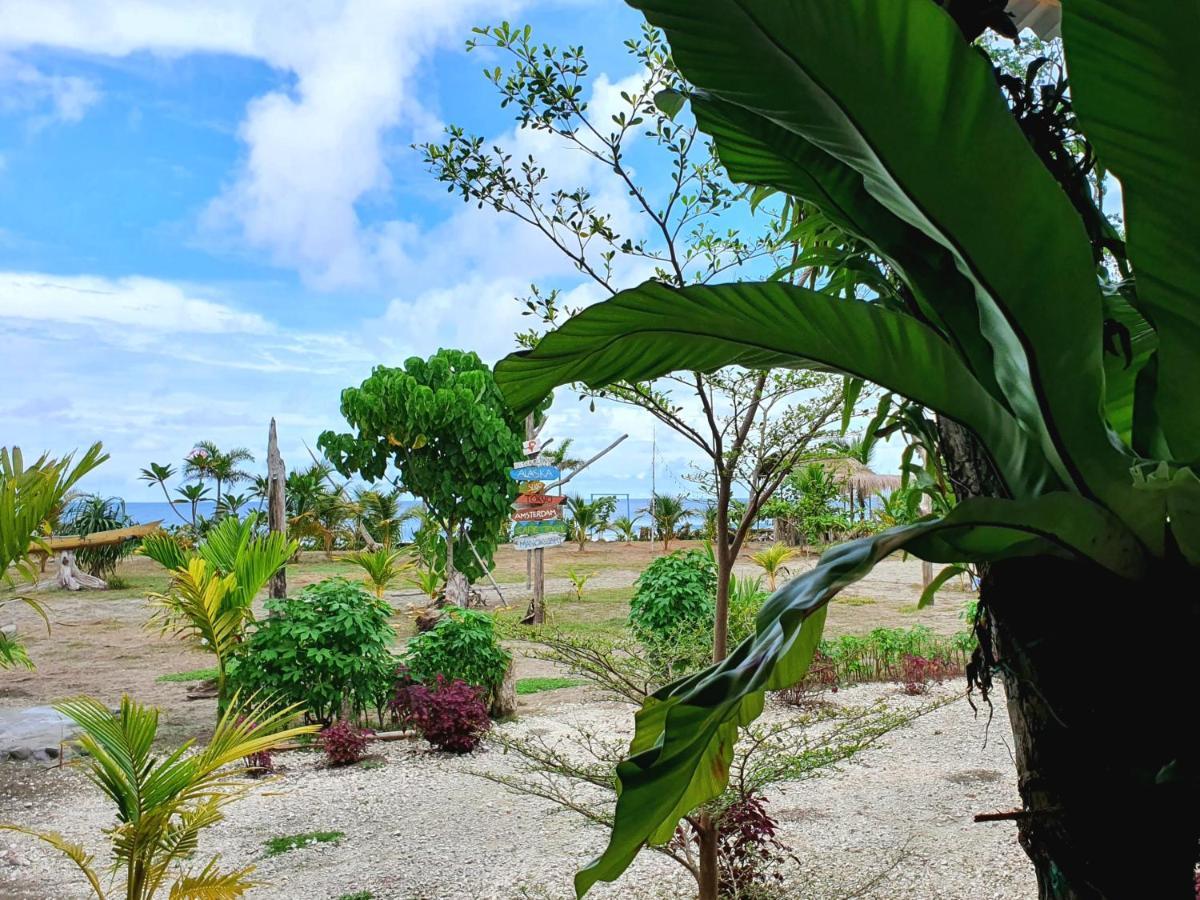 Amban Beach House Manokwari Kültér fotó