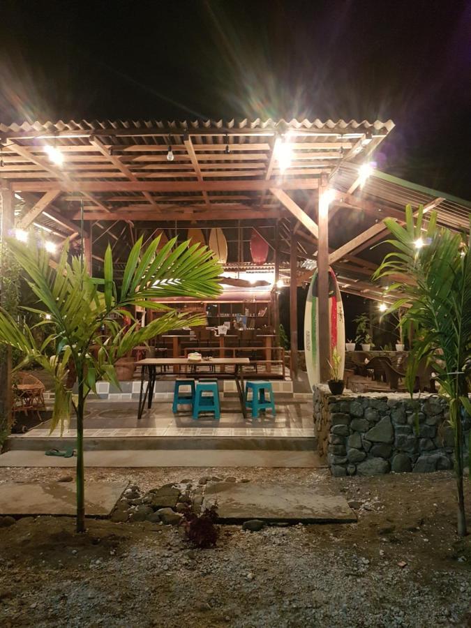 Amban Beach House Manokwari Kültér fotó