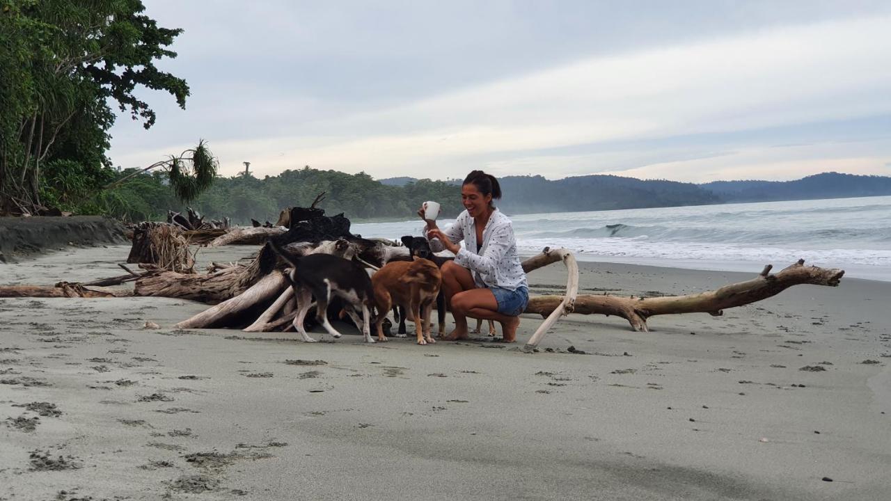 Amban Beach House Manokwari Kültér fotó